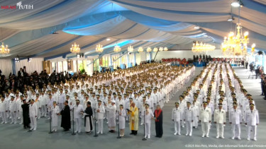 Presiden RI Prabowo Subianto memimpin pembacaan sumpah jabatan di pelantikan 961 kepala daerah di Istana Negara, Jakarta Pusat, Kamis, 20 Februari 2025