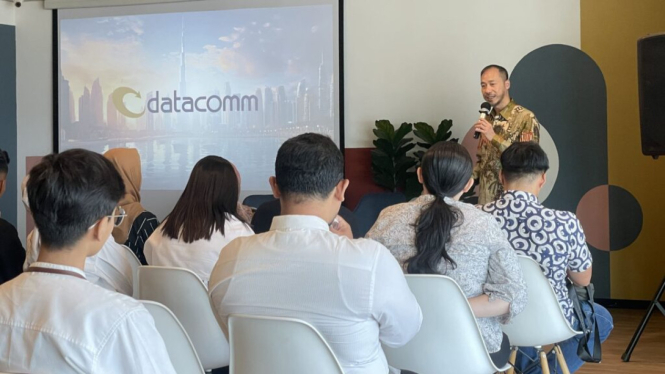 GM Product and Channel Sales Datacomm Diangraha Andreas Januar Sutjipto.