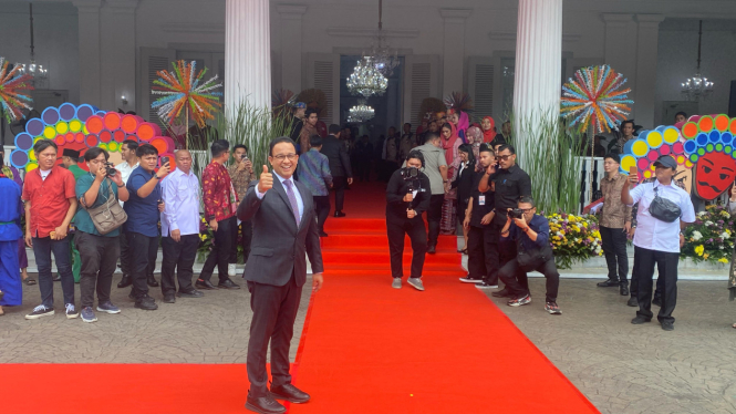Mantan Gubernur DKI, Anies Baswedan Tiba di Balai Kota (Doc: Natania Longdong)