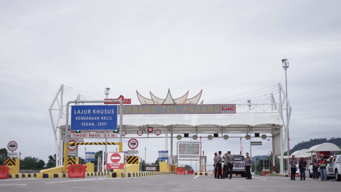 Gerbang Tol Padang