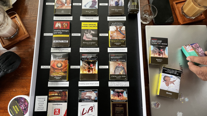 Contoh Plain Desain Rokok di Berbagai Negara. Foto: Dokumentasi Kemenkes