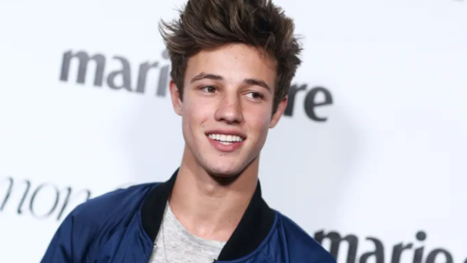 Cameron Dallas Siap Sambut Kelahiran Anak Pertama di 2025