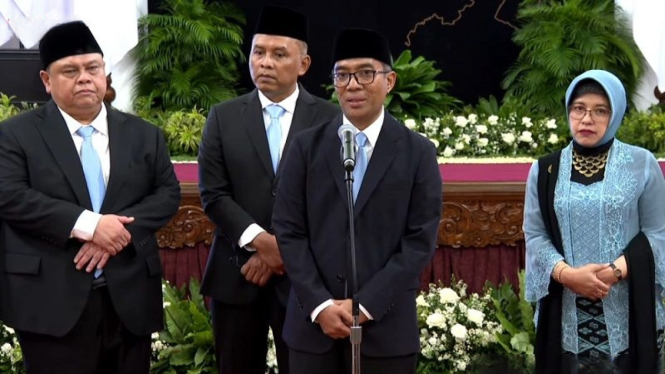 Mendikti Saintek Brian Yuliarto