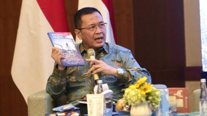 Asrenum Panglima TNI, Laksamana Muda Edwin