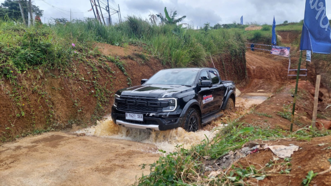 Menjajal Next-Gen Ford Ranger Raptor di jalur ekstrem