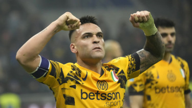 Pemain Inter Milan, Lautaro Martinez rayakan gol