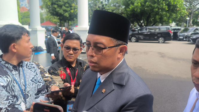 Kepala Kantor Komunikasi Presiden, Hasan Nasbi di Kompleks Istana Kepresidenan, Jakarta Pusat, Senin, 24 Februari 2025