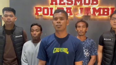 Eka Putra mandor yang viral tendang kuli panggul di Jambi