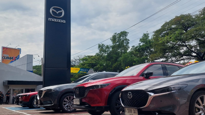 Grand Opening Diler Mazda Transyogi