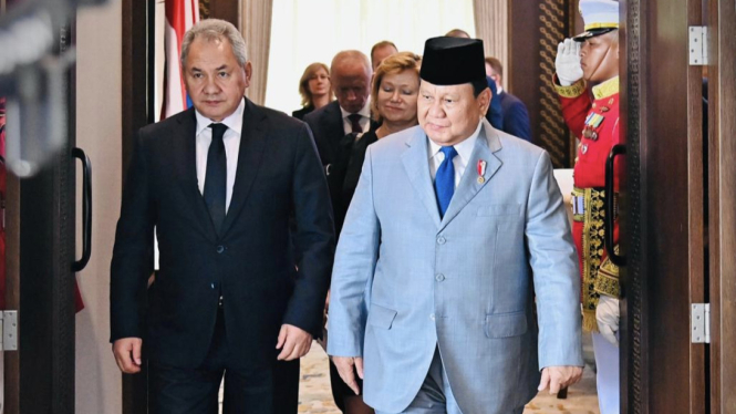 Presiden RI Prabowo Subianto bersama Sekretaris Dewan Keamanan Federasi Rusia, Sergei K. Shoigu di Istana Merdeka, Jakarta Pusat (sumber foto: Laily Rachev - Biro Pers Sekretariat Presiden)