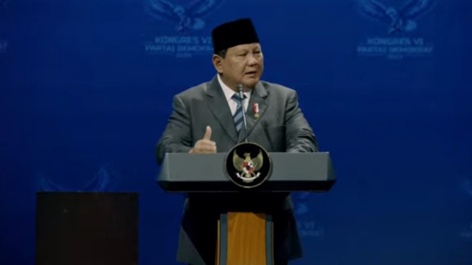 Presiden RI Prabowo Subianto dalam penutupan Kongres ke-6 Demokrat di Hotel Ritz-Carlton, Jakarta, Selasa, 25 Februari 2025 (sumber: tangkapan layar YouTube Partai Demokrat)
