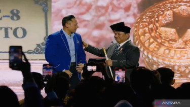 Presiden Prabowo Subianto dan Ketua Umum Demokrat Agus Harimurti Yudhoyono (AHY)