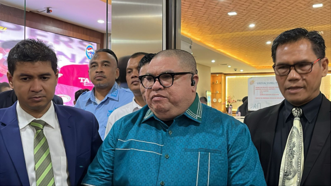 Razman Arif Nasution