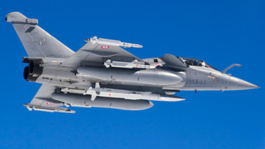 VIVA Militer: Jet tempur Rafale militer Prancis membawa rudal nuklir