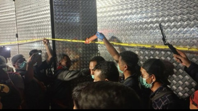 Kapolres Metro Jakarta Timur Kombes Nicolas Ary Lilipaly membenarkan kejadian tersebut dan menyebut kasus ini tengah dalam penyelidikan intensif.