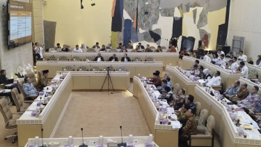 Rapat Komisi II DPR RI bersama KPU dan Bawaslu RI
