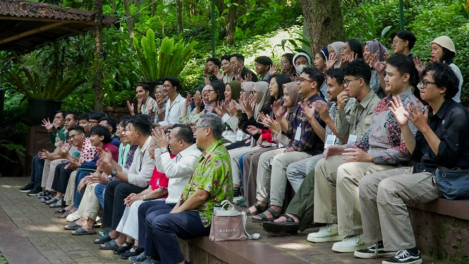 Majelis Hukama Muslimin (MHM) Indonesia menggelar Harmony Camp 2025.