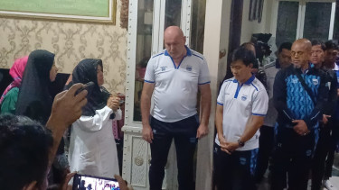 Skuad Persib Takziah ke Rumah Almarhum Bejo Sugiantoro
