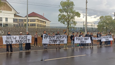 Aksi Kamisan di depan Mapolda Kalsel - Foto Dok Faidur