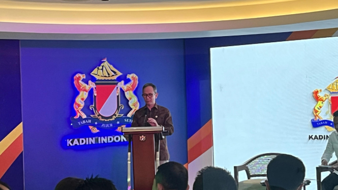 Ketua Dewan Komisioner Otoritas Jasa Keuangan (OJK) Mahendra Siregar