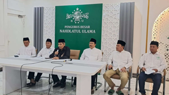 Ketua Lembaga Falakiyah PBNU Sirril Wafa  dalam konferensi pers 28/2/2025