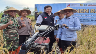 Sekjen Gerakan Solidaritas Nasional (GSN) Bobby Gafur Umar (kanan) 