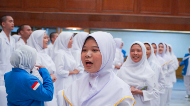 prosesi Ucap Janji Kepaniteraan bagi mahasiswa Program Studi S-1 Keperawatan 