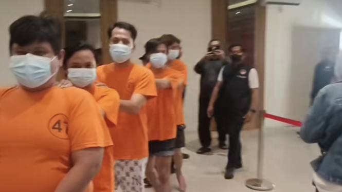 Seorang calon ketua RW di kawasan Tanjung Priok, Jakarta Utara, berinisial AS (39), ditangkap oleh Satuan Reserse Narkoba Polres Pelabuhan Tanjung Priok atas dugaan keterlibatannya dalam jaringan peredaran narkotika.