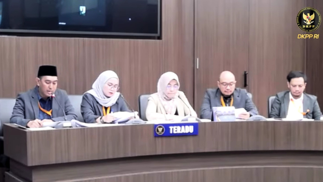 Anggota KPU Banjarbaru, empat  dipecat dan satu sanksi peringatan keras - Foto Dok Istimewa 