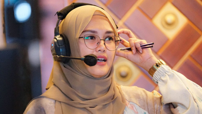 Indah Warsetio