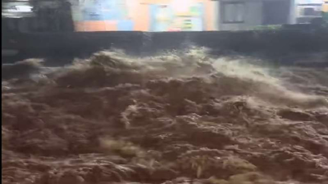 Banjir bandang terjang kawasan puncak Bogor