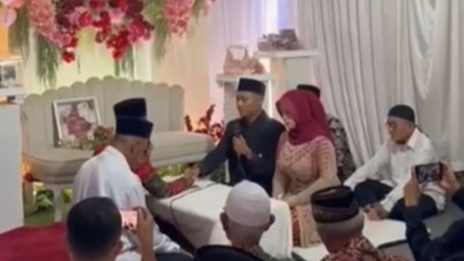 Bu Guru Salsa Akhirnya Menikah dengan ASN