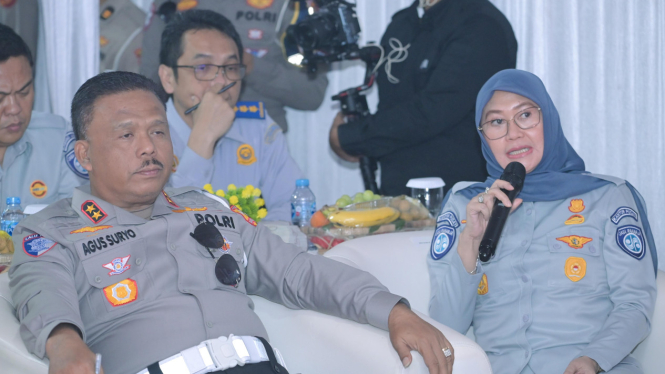 Kakorlantas Polri Irjen Agus Suryo dan Direktur Operasional PT Jasa Raharja Dewi Aryani Suzana.