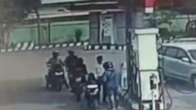 Pemotor kehilangan uang Rp90 juta saat isi bensin di SPBU Pasuruan