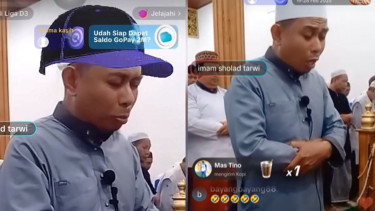 Imam Tarawih Pimpin Sholat Sambil Live TikTok