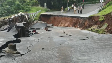 Jalan Batu Tulis Bogor Longsor pada Selasa Dini hari tadi. VIVA/Muhammad AR