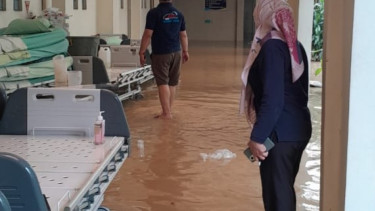 Kondisi ruangan RSUD yang banjir 