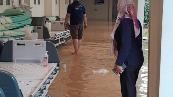 Kondisi ruangan RSUD yang banjir 