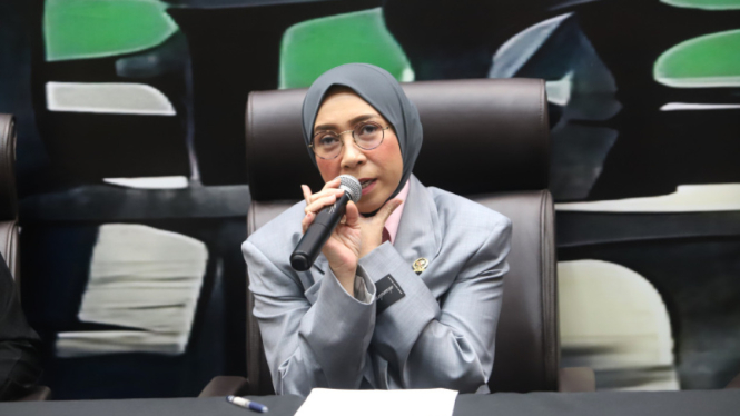 Anggota Komisi X DPR RI, Melly Goeslaw