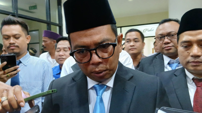 Gubernur Banten, Andra Soni