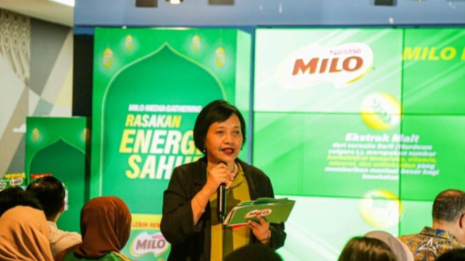 Dokter Ahli Gizi Dr. dr. Lucy Widasari