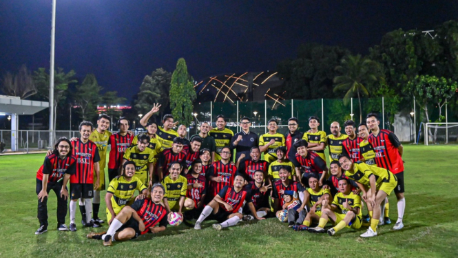 Seejontor FC dengan Raja Sapta Oktohari, Ketua NOC Indonesia