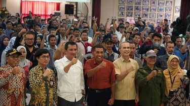 DJSN memastikan jaminan kesehatan bagi seluruh pekerja PT Sri Rejeki Isman