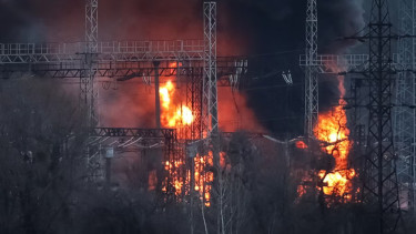 VIVA Militer: Infrastruktur energi Ukraina terbakar akibat serangan udara Rusia