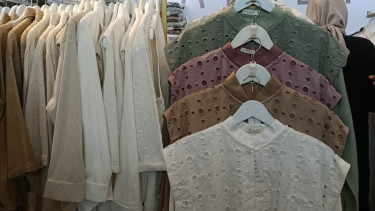 Baju model katbol alias katun bolong.