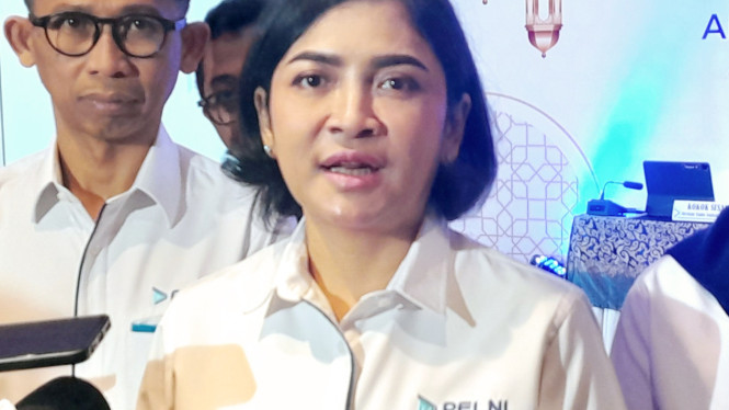 [Direktur Utama PT Pelayaran Nasional Indonesia (Persero) alias PT Pelni, Tri Andayani, dalam konferensi pers di kawasan Lapangan Banteng, Jakarta Pusat, Jumat, 7 Maret 2025]
