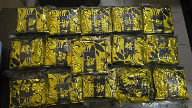 16 kg sabu yang berhasil disita dari mobil yang akan dikirim ke Jakarta.(dok Polda Sumut)