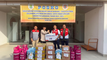 Karawang dilanda banjir setinggi 2 meter, Pertamina salurkan bantuan.