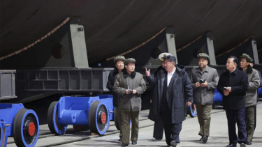 VIVA Militer: Kim Jong-un tinjau pembangunan kapal selam nuklir Korea Utara
