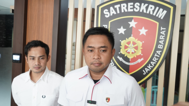 Polisi beri keterangan soal penemuan jasad ibu dan anak di toren.